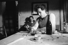 Angelo Novi, Gerard Depardieu und Robert De Niro, Film: 1900, Regisseur: Bernardo Bertolucci, 1976, Gelatinesilberprint auf Baryt, 40x60 cm, © Nachlass/Estate Angelo Novi (www.angelonovi.com)