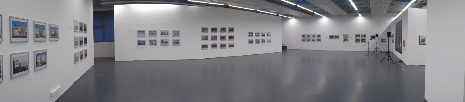 MfPh_Panoramaansicht Ausstellungshalle Hamburger Straße 267_Foto Uwe Brodmann