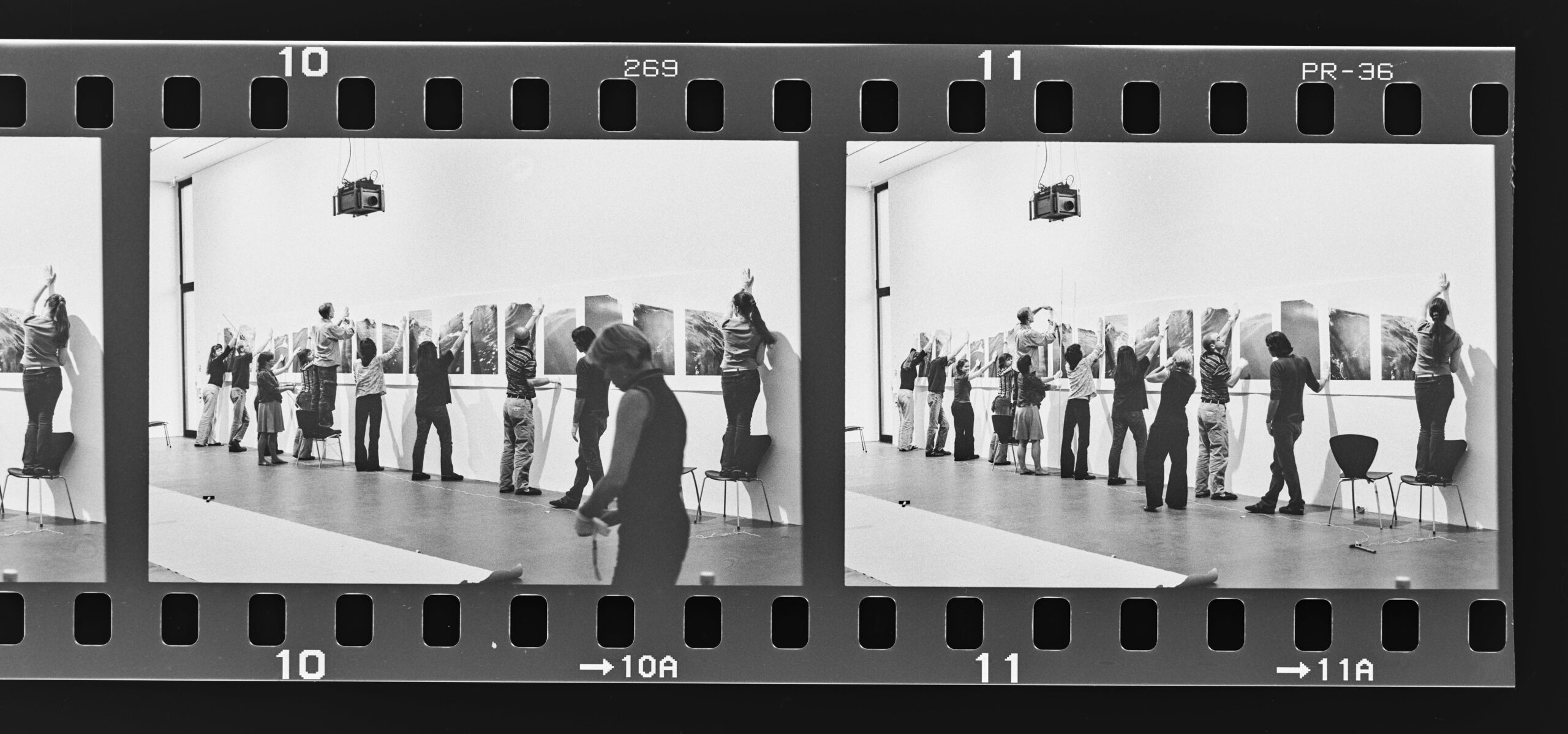 Martin Salzer, installation of the Doerte Eissfeldt exhibition. UP AND DOWN Gallery of the HBK Braunschweig 2003 © Martin Salzer