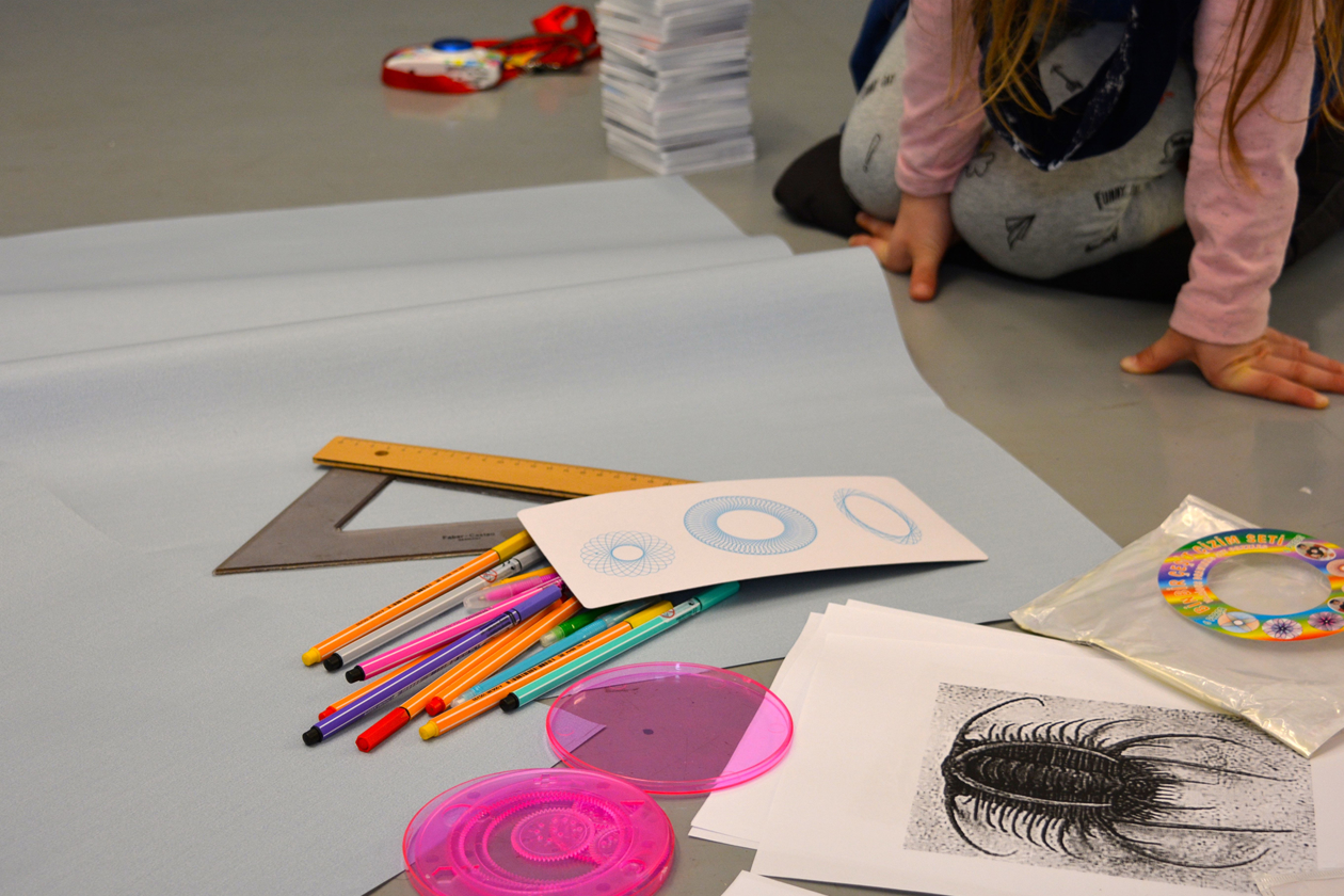 Schulworkshop zur Ausstellung Jitka Hanzlová, Foto-Workshop für Kids Schulworkshop zur Ausstellung Jitka Hanzlová, Foto-Workshop für Kids