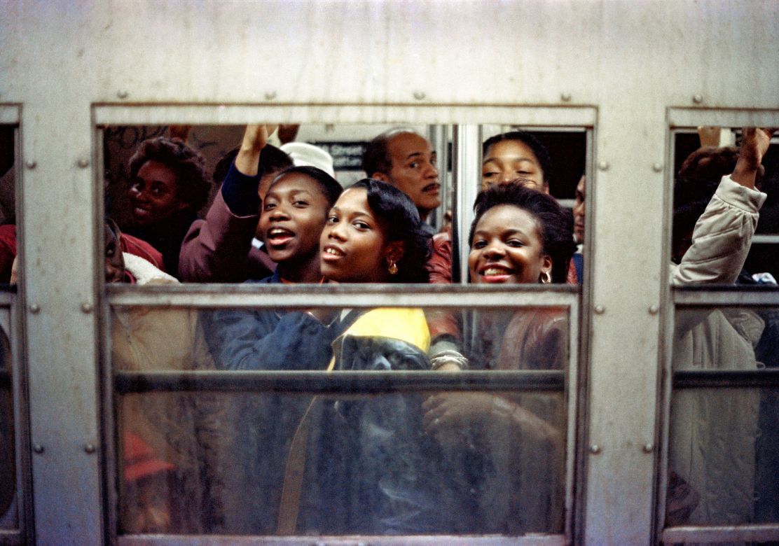 Jamel Shabazz, Rush Hour, NYC 1988 @ Jamel Shabazz, Courtesy Galerie Bene Taschen, Köln Jamel Shabazz, Rush Hour, NYC 1988 @ Jamel Shabazz, Courtesy Galerie Bene Taschen, Köln