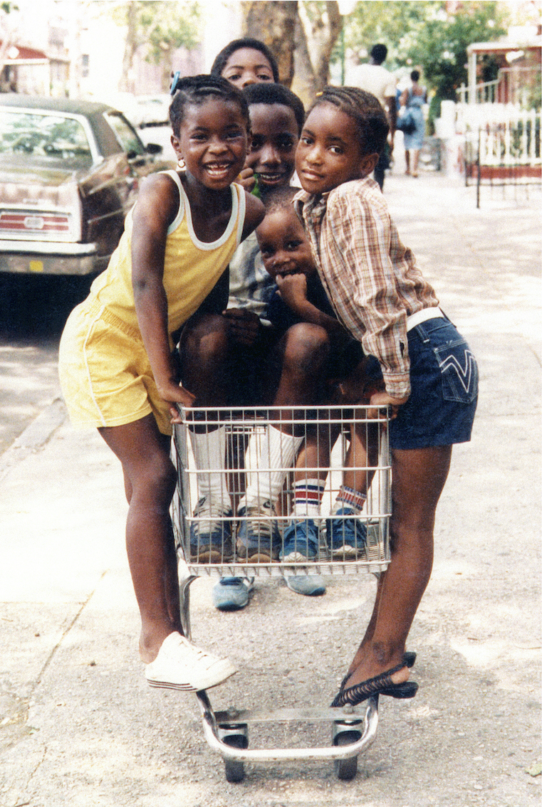 Jamel Shabazz, Time of Innocence, Brooklyn, NYC 1980 © Jamel Shabazz, Courtesy Galerie Bene Taschen, Köln Jamel Shabazz, Time of Innocence, Brooklyn, NYC 1980 © Jamel Shabazz, Courtesy Galerie Bene Taschen, Köln