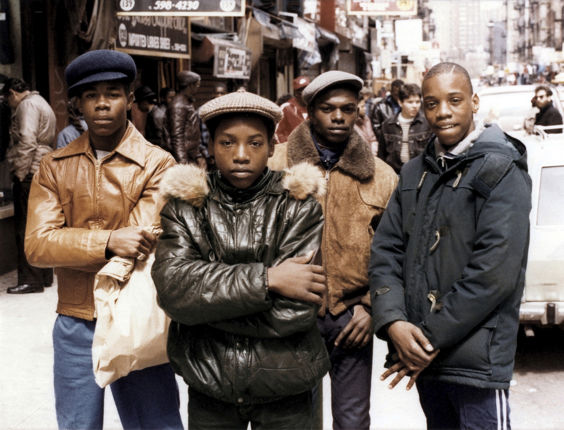 Jamel Shabazz, Back in the Days, Lower East Side, Manhattan, NYC 1982 © Jamel Shabazz, Courtesy Galerie Bene Taschen, Köln Jamel Shabazz, Back in the Days, Lower East Side, Manhattan, NYC 1982 © Jamel Shabazz, Courtesy Galerie Bene Taschen, Köln