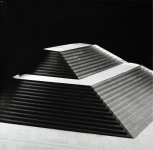 Jan Paul Evers, Place de Pyramide,
2009, Silbergelatine